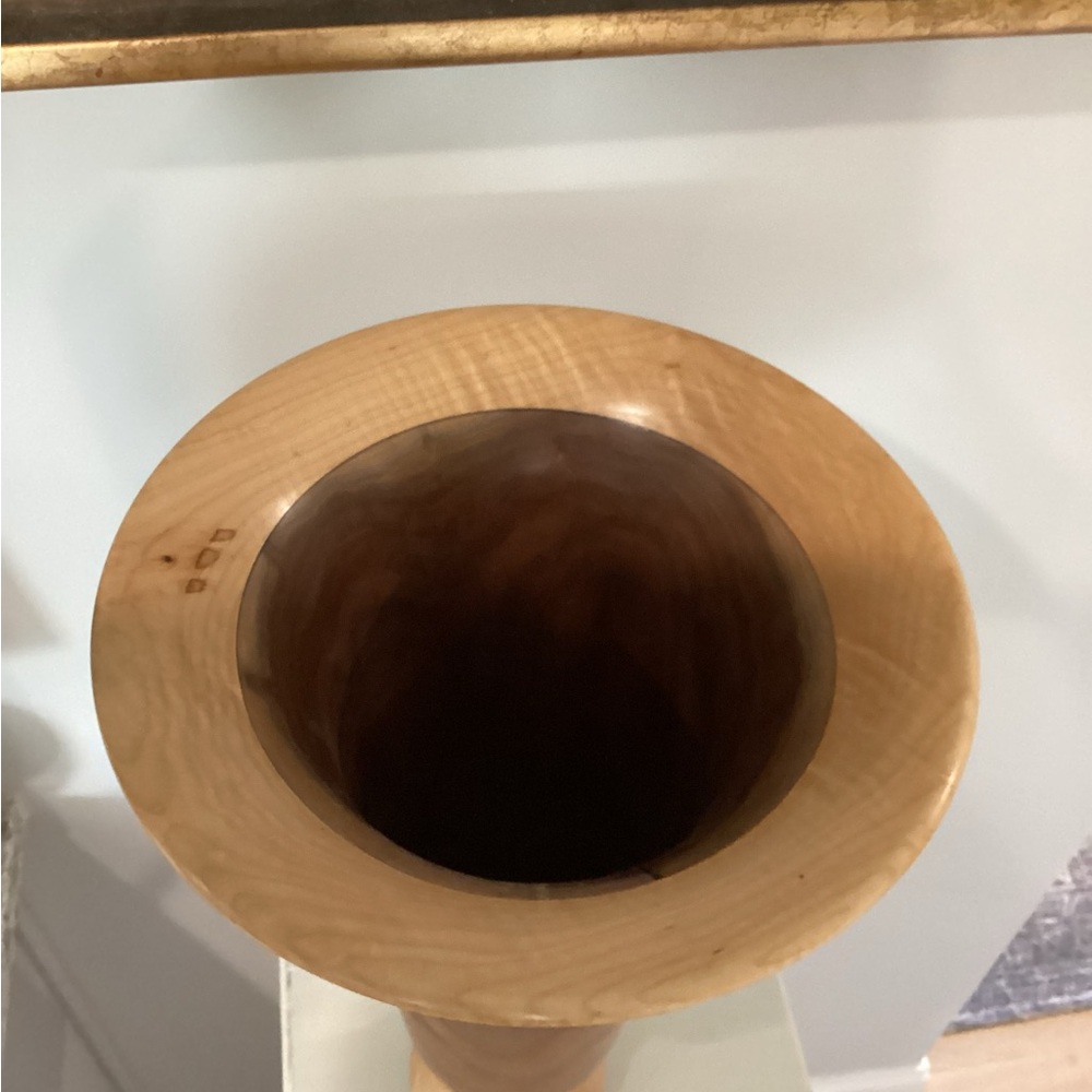 Elegant  Walnut with Maple Vase - Picture 5 of 6